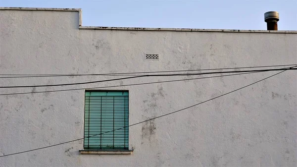 Façade Maison Avec Fenêtre Contre Ciel — Photo