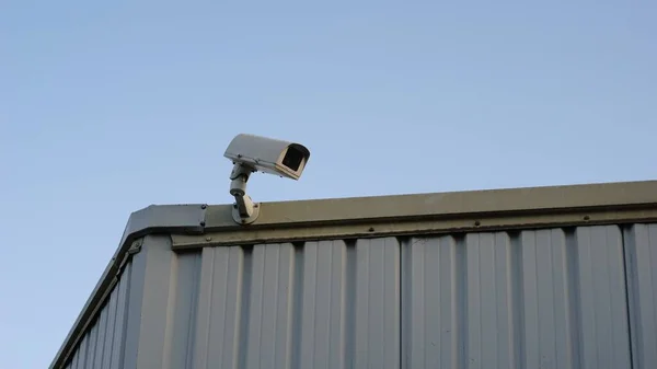Video Surveillance Camera Industrial Facade — ストック写真