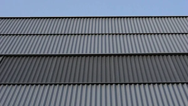 Geometrisk Konsistensfasad Byggnaden Mot Himlen — Stockfoto