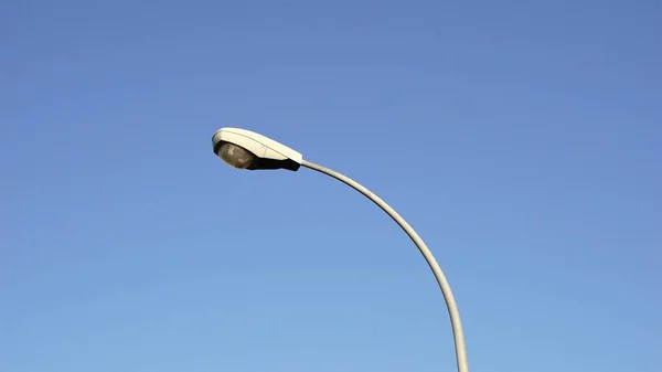 Profiel Van Straatlamp Tegen Hemel Als Achtergrond — Stockfoto