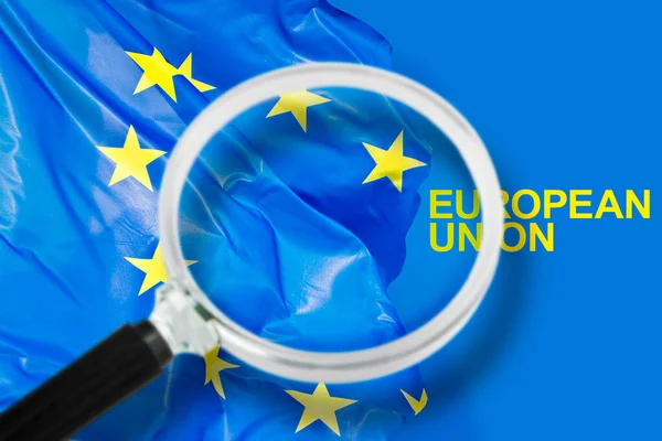 Buscando Los Problemas Unión Europea Contemporánea Concepto Enfoque Con Lupa — Foto de Stock