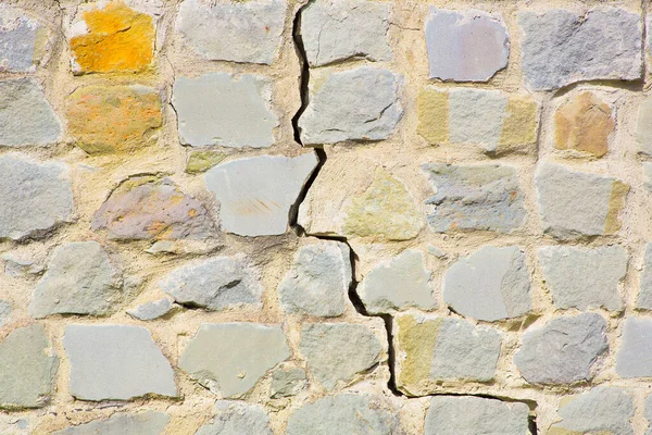 Old Cracked Damaged Stone Wall Cause Due Subsidence Foundations Structural — стоковое фото