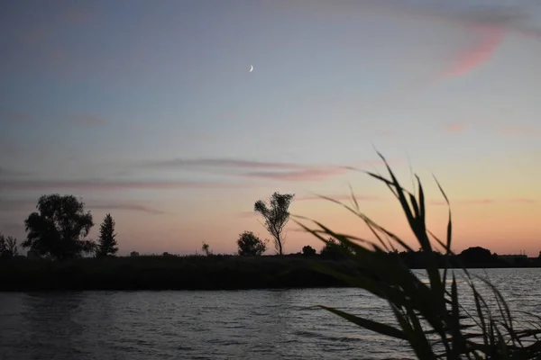 Закат Над Озером — стоковое фото