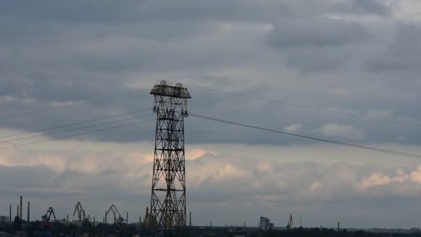 Centrale Électrique Sur Rivière Dans Sous Ensemble — Video