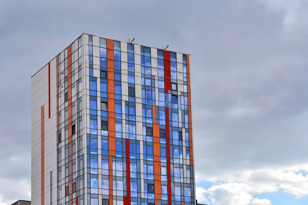 Şehrin üzerinde bulutlar