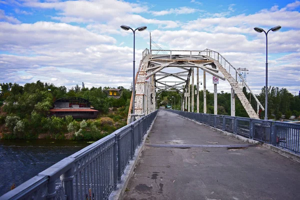 Ponte Sobre Rio — Fotografia de Stock