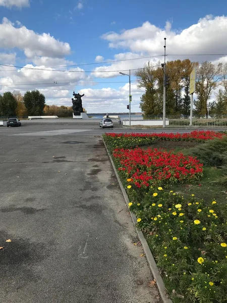 Cloudy Sky Autumn Park — стоковое фото