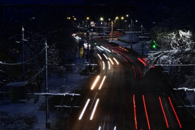 Karayolunda gece trafiği