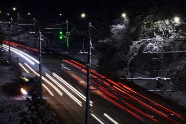 Karayolunda gece trafiği