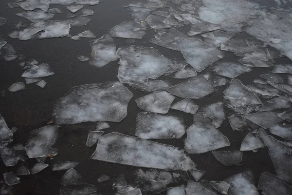 Gelo Partido Lago — Fotografia de Stock