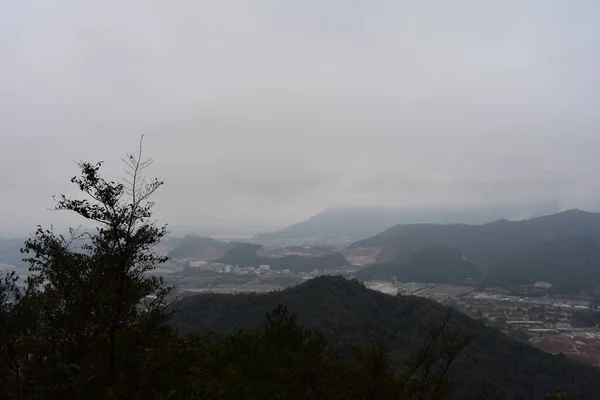 Niebla Las Montañas —  Fotos de Stock