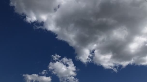 Σύννεφα Στον Γαλάζιο Ουρανό Χρονική — Αρχείο Βίντεο