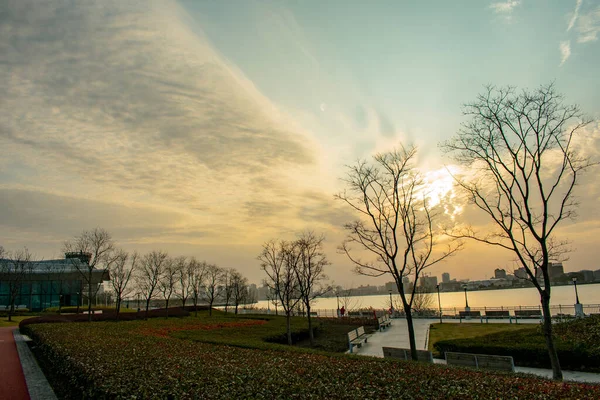 Pôr Sol Sobre Rio Huangpu Cidade Xangai China — Fotografia de Stock