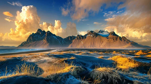 Gunung Vestrahorn Stokksnes Islandia Stok Gambar