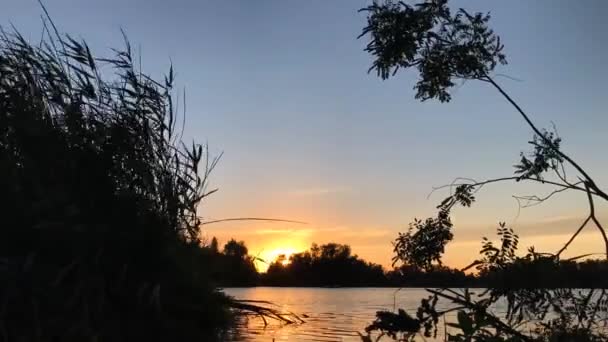 Zachód Słońca Nad Jeziorem Upływ Czasu — Wideo stockowe