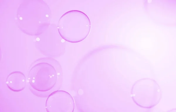 美しい透明パープルソープ泡の背景 — ストック写真