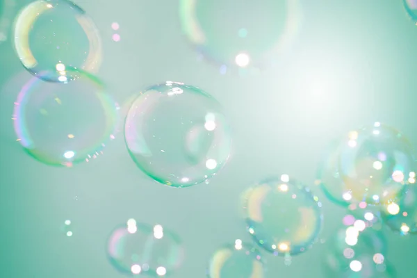 Fundo Bolhas Sabão Verde Transparente Bonito — Fotografia de Stock