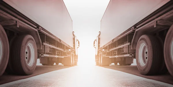 Semi Trailer Trucks Parking Sunlight Industry Cargo Freight Truck Logistika — Stock fotografie