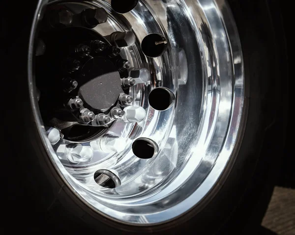 Chrome Truck Wheels Big Semi Truck Wheels Tires — ストック写真