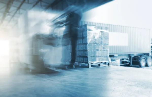 Швидкий Рух Розмито Wokers Використання Пакетних Боксів Пальцях Завантаження Containertrucks — стокове фото