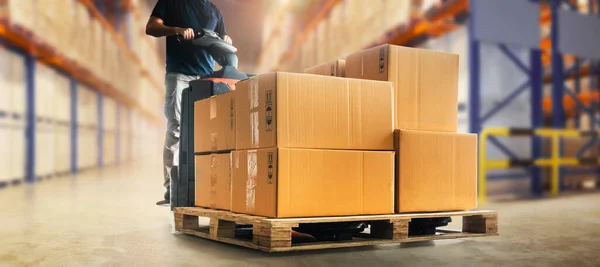 Arbeiter Beim Entladen Von Verpackungsboxen Auf Paletten Lager Kartons Shipping — Stockfoto