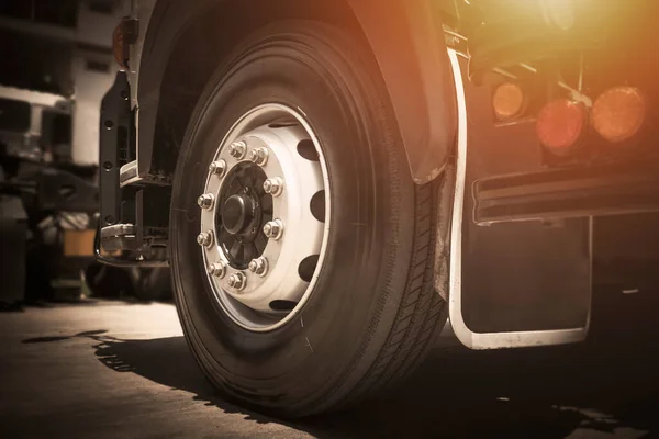 Semi Truck Wheels Tires Rubber Vechicle Tyres Freight Trucks Transport — Stockfoto