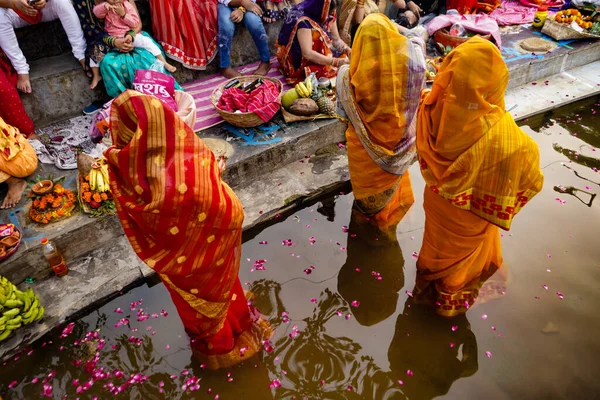 Delhi Indie Listopada 2021 Indianki Świętujące Chhas Pooja Diwali Indyjskie — Zdjęcie stockowe