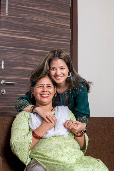 Cute Young Indian Daughter Embracing Her Mother Love Mother Day Fotos De Bancos De Imagens