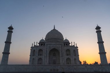 Taj Mahal gündoğumu, Agra, Uttar Pradesh, Hindistan, taze ve temiz bir görünüm