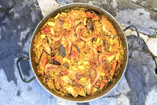 Paella.