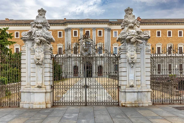 Turin Italy Wrought Iron Gate Sculptures Front Museum Royal Palace — Stok fotoğraf