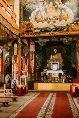 Asyalı imzalar güneşin altında