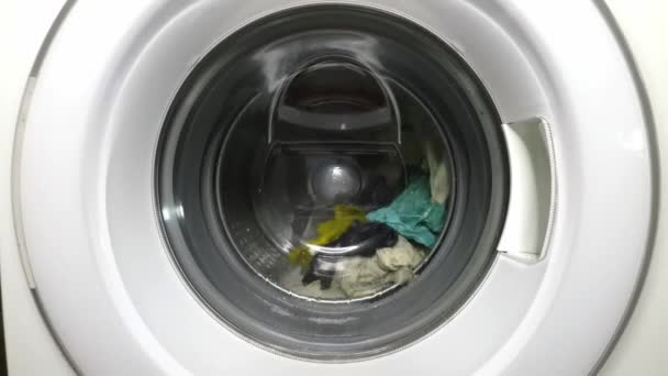 Zaman Aşımı Çamaşır Makinesi — Stok video