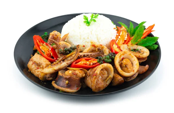 Stir Goreng Spicy Squids Dengan Thai Herbs Menghiasi Resep Beras — Stok Foto