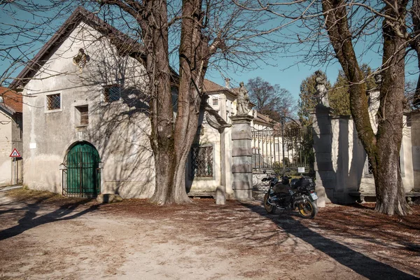 Entrada Una Antigua Villa Veneciana Italia Inmersa Las Colinas —  Fotos de Stock