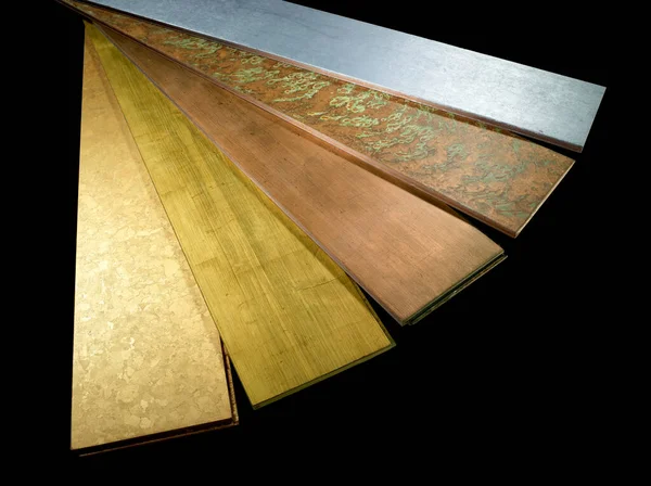 Textura Dřevěných Desek Pokrytých Zlatými Stříbrnými Listy — Stock fotografie