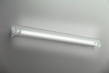 Tarafsız arkaplanda neon lamba 