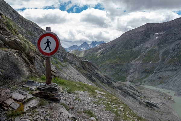 Mountain Landscape Way Sign — Stockfoto