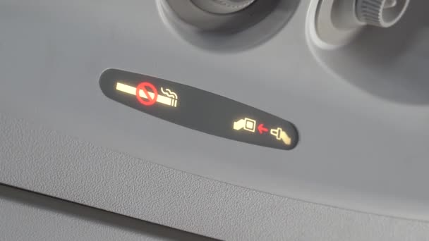 Znak Samolotu Nie Palić Zapiąć Pasy Bezpieczeństwa Wysokiej Jakości Materiał — Wideo stockowe
