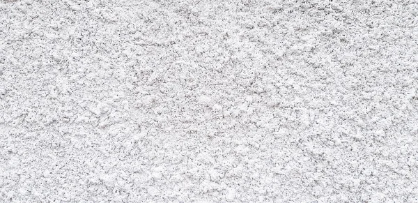 Arka plan için beyaz beton duvar. Boyanmış tuğla duvar kâğıdı. Çatı katı biçiminde dış tasarım.