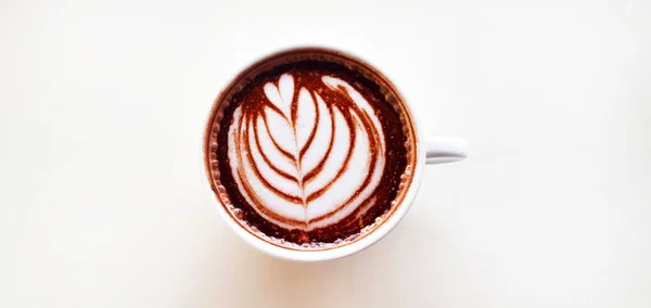 Вид Сверху Белую Чашку Художественного Капучино Латте Кофе Шоколада Изолированные — стоковое фото