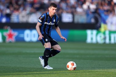 Bergamo, İtalya. 14 Nisan 20220. Atalanta BC ile RB Leipzig arasında oynanan UEFA Avrupa Ligi Çeyrek Final Maçı sırasında Atalanta Bc 'den Ruslan Malinovsky .