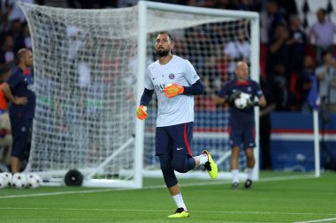 Paris Saint-Germain Fc takımından Gianluigi Donnarumma, Uefa Şampiyonlar Ligi H Grubu maçı sırasında Paris Saint Germain Fc ve Juventus Fc arasında 6 Eylül 2022 'de Paris, Fransa' da oynanan Parc des Princes maçında .