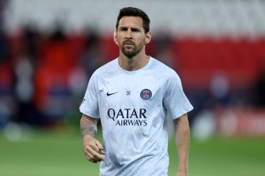 Paris 'ten Lionel Messi Saint-Germain Fc Uefa Şampiyonlar Ligi H Grubu maçı sırasında Paris Saint Germain Fc ve Juventus Fc arasında 6 Eylül 2022' de Paris, Fransa 'da oynanan Parc des Princes maçında .