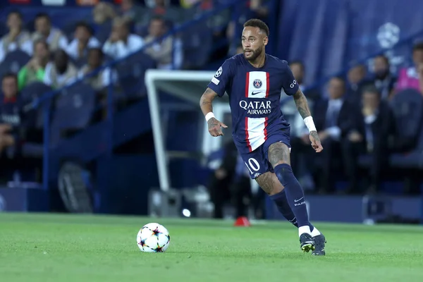 Uefa Şampiyonlar Ligi H Grubu maçında Paris Saint Germain Fc ve Juventus Fc arasında Paris Saint-Germain Fc 'den Neymar da Silva, 6 Eylül 2022' de Paris, Fransa 'da oynanan Parc des Princes karşılaşmasında .