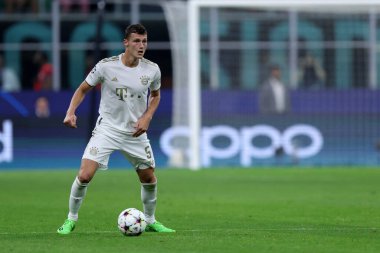 FC Bayern Münih takımından Benjamin Pavard 7 Eylül 2022 'de Milano İtalya' da oynanan Uefa Şampiyonlar Ligi C Grubu karşılaşmasında Fc Internazionale ile FC Bayern Münih Stadyumu 'nda karşılaştı. .