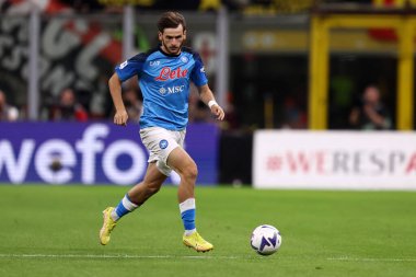 Serie A karşılaşması sırasında Ssc Napoli 'den Khvicha Kvaratskhelia ile Ac Milan ve Ssc Napoli arasında 18 Eylül 2022' de İtalya 'nın Milano kentinde Stadio Giuseppe Meazza' da oynanan karşılaşma. .