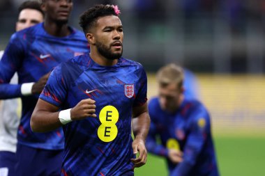 23 Eylül 2022 'de İtalya' nın Milano kentinde oynanan UEFA Milletler Ligi A Grubu 3 karşılaşmasında İngiltere 'den Reece James.