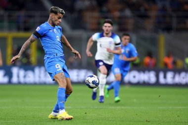 İtalyan Gianluca Scamacca, UEFA Milletler Ligi Ligi A Grubu 'nda İtalya ile İngiltere arasında 23 Eylül 2022' de İtalya 'nın Milano kentinde oynanan 3..