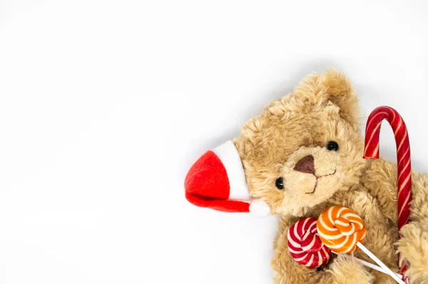 Ein Stofftier Teddybär Mit Roter Nikolausmütze Auf Einem Ohr Der — Stockfoto